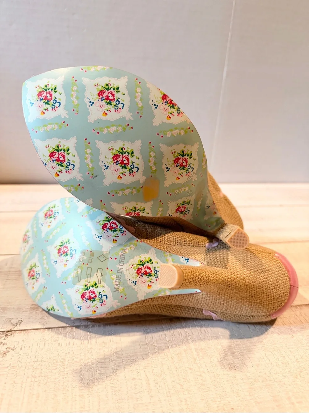 Irregular Choice Burlap Heels Size 38.5 Tan Brown Pink Ric Rac Trim Retro Pinup